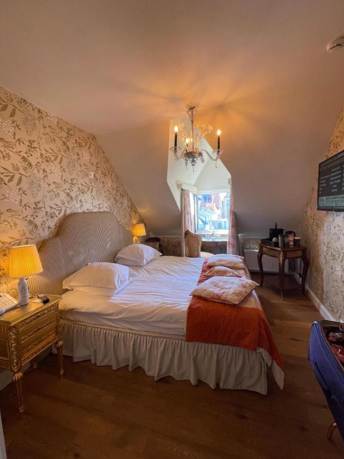 Boutique Hotel Die Swaene Брюж Стая снимка